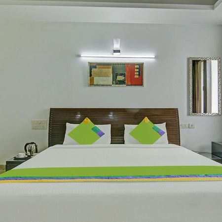 Hotel Dreamz Hospitality Gurgáon Exteriér fotografie