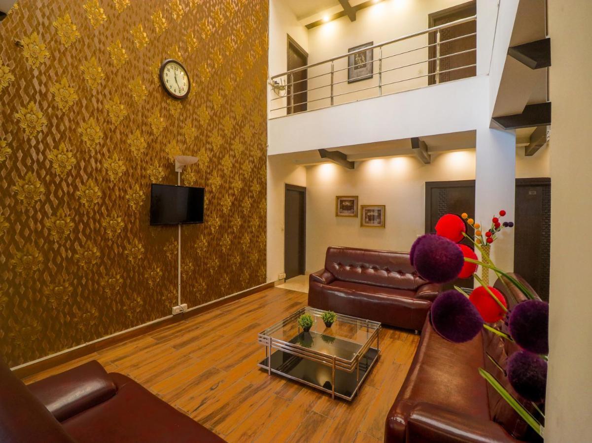 Hotel Dreamz Hospitality Gurgáon Exteriér fotografie