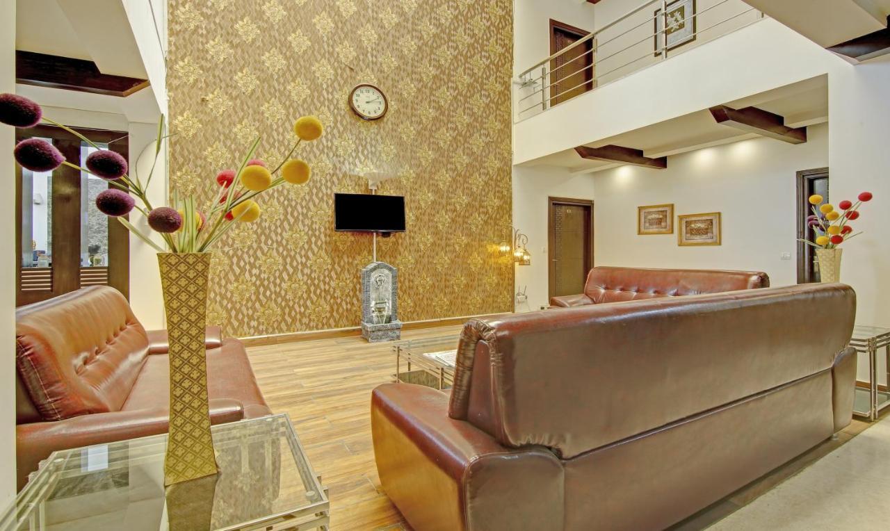Hotel Dreamz Hospitality Gurgáon Exteriér fotografie